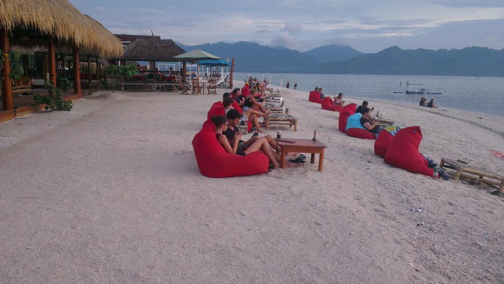 Tua Tua Keladi Bungalows Gili Air Exterior foto